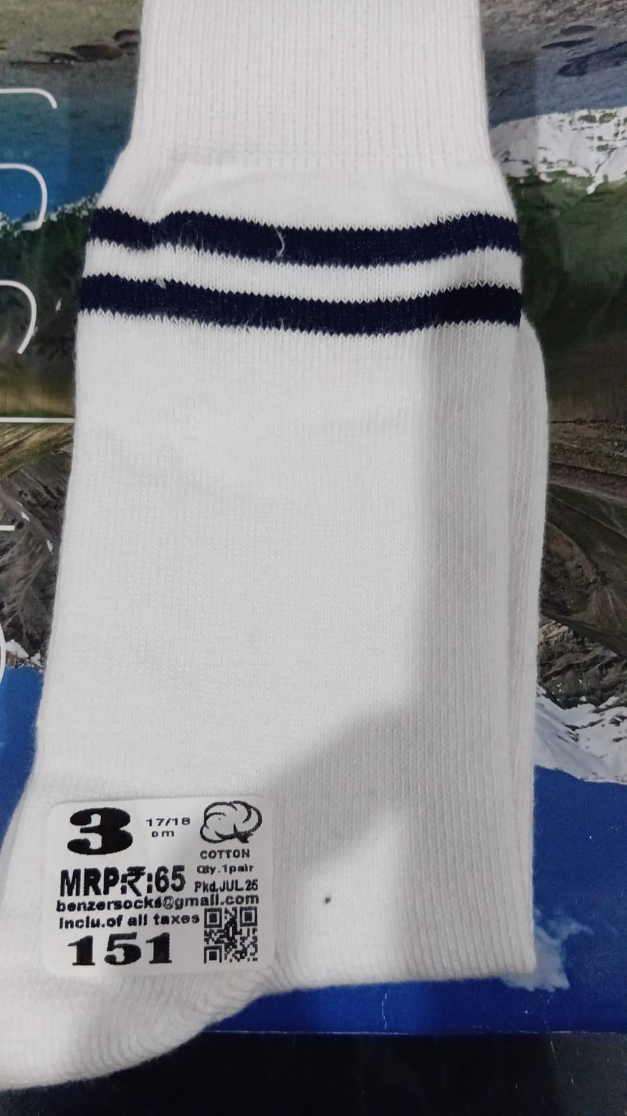 8 311 WHITE SOCKS 2 D.NAVY PATTI P.V 
